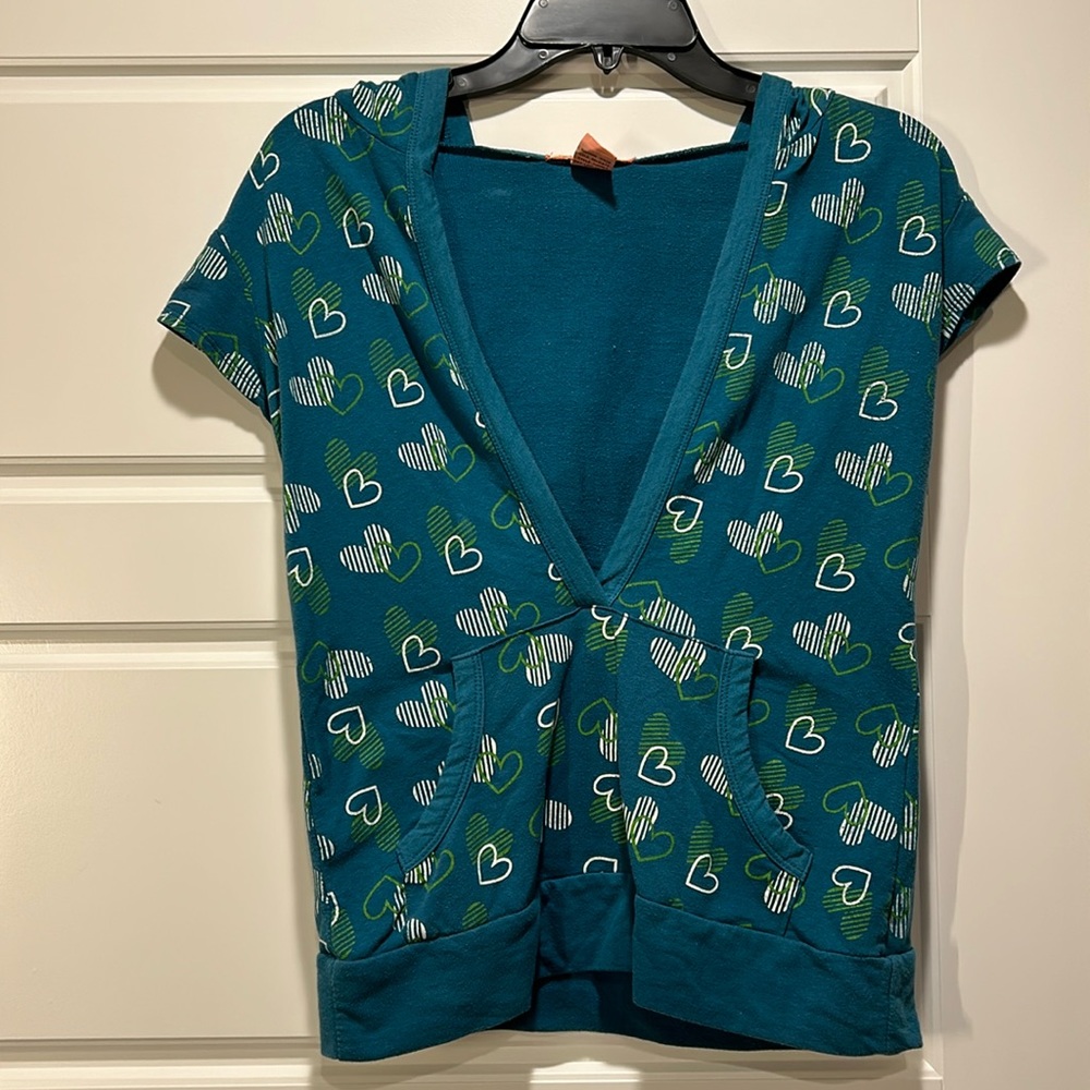 Short sleeve hoodie